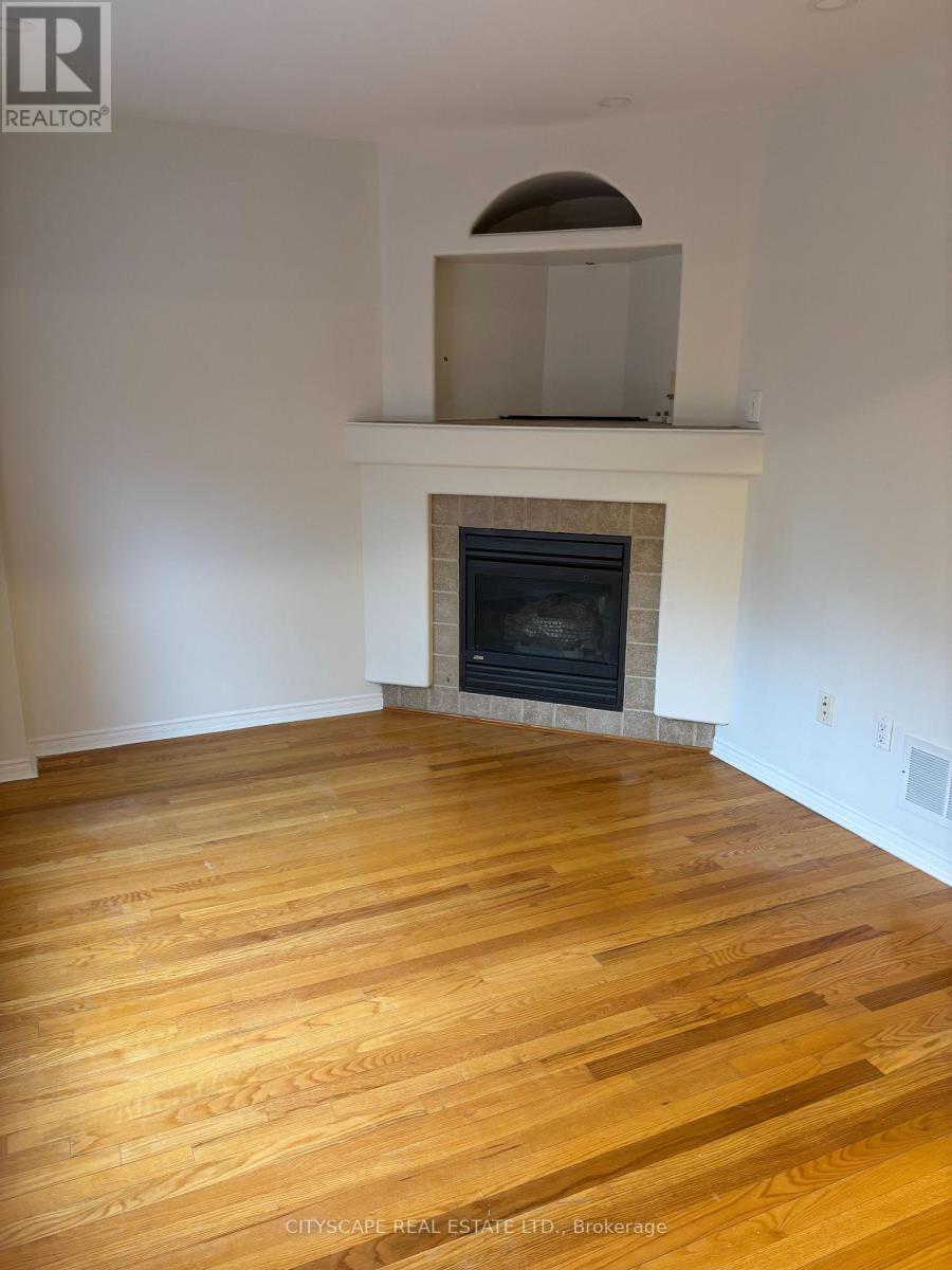 Upper - 3968 Foxwood Avenue, Mississauga (Lisgar), Ontario  L5N 7V4 - Photo 8 - W12579062