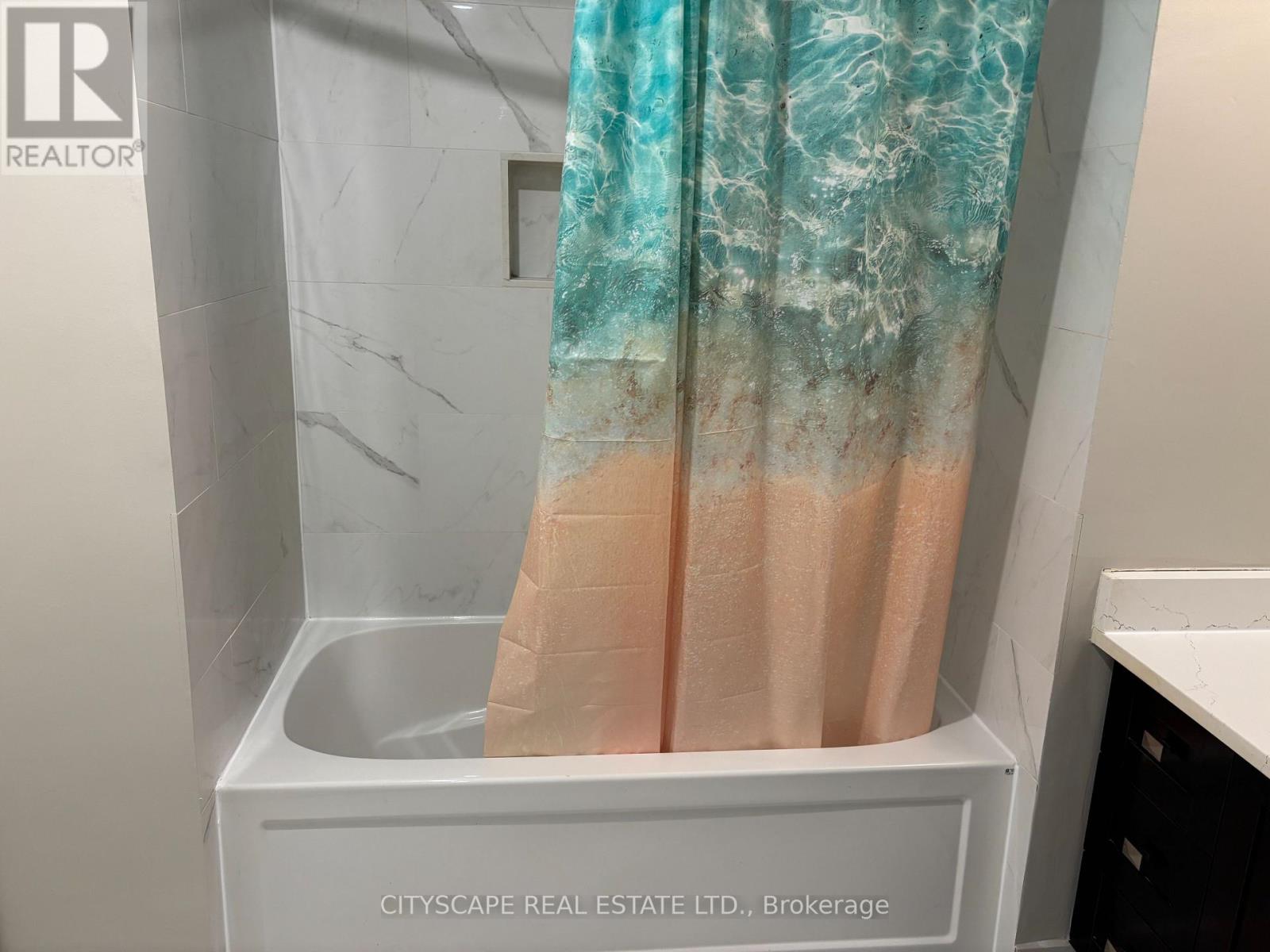 Upper - 3968 Foxwood Avenue, Mississauga (Lisgar), Ontario  L5N 7V4 - Photo 6 - W12579062