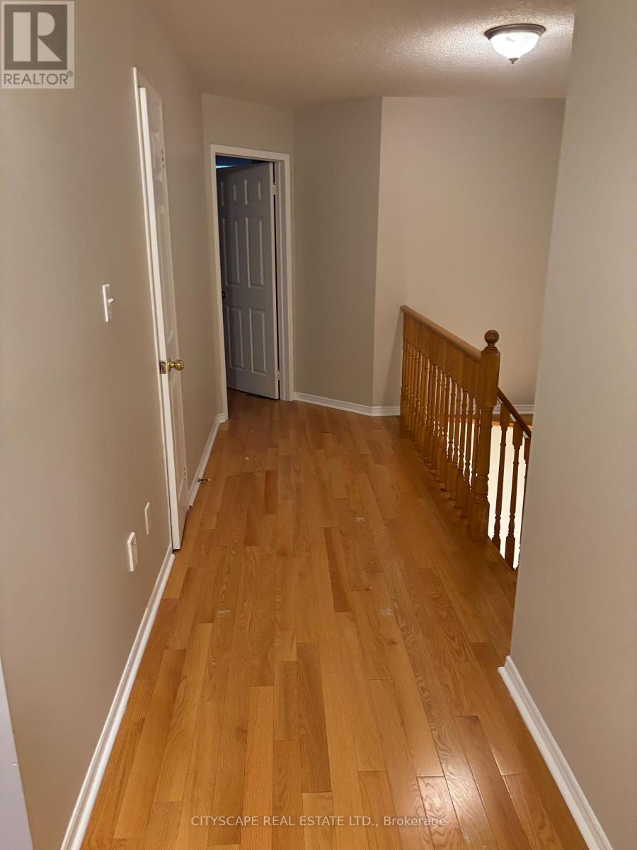 Upper - 3968 Foxwood Avenue, Mississauga (Lisgar), Ontario  L5N 7V4 - Photo 13 - W12579062