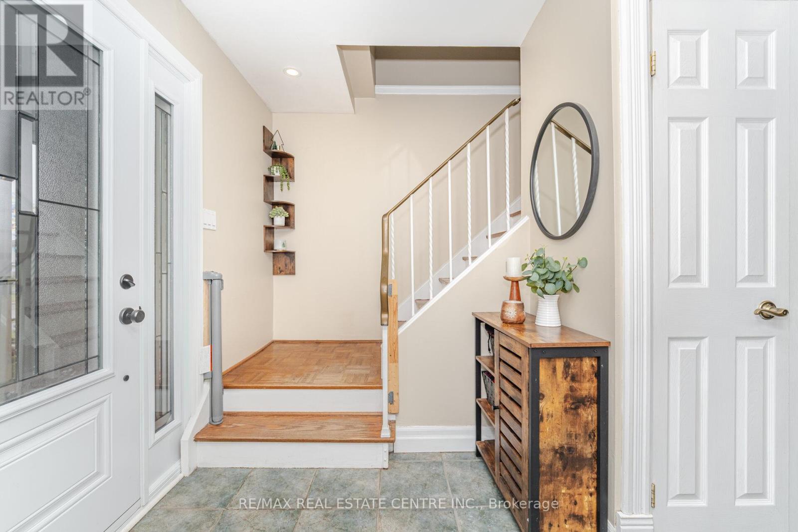 19 Jasper Crescent, Brampton, Ontario L6S 1W8 - Photo 19 - W12589270