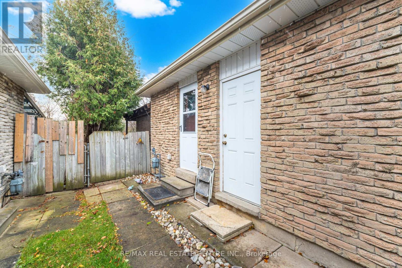 19 Jasper Crescent, Brampton, Ontario L6S 1W8 - Photo 35 - W12589270