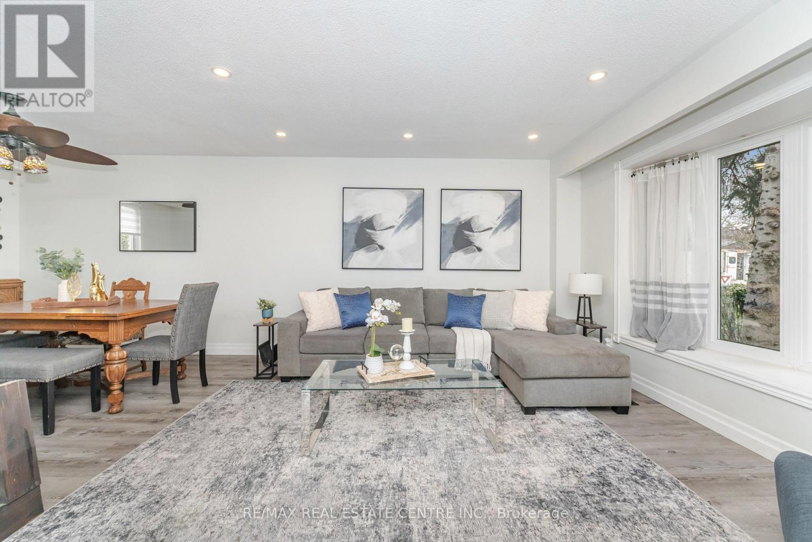 19 Jasper Crescent, Brampton, Ontario L6S 1W8 - Photo 9 - W12589270