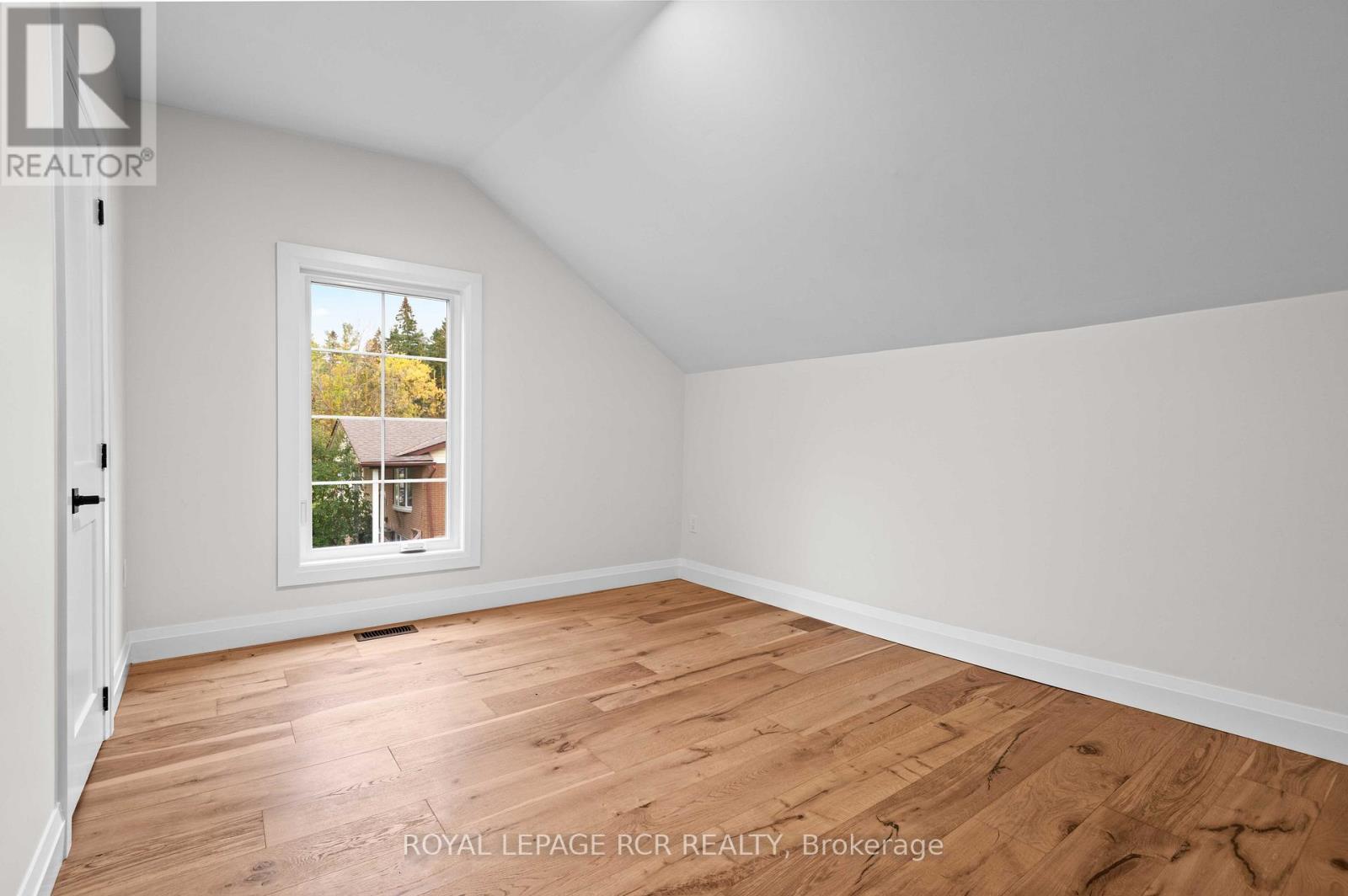 349 Smith Street, Wellington North, Ontario  N0G 1A0 - Photo 41 - X12474323