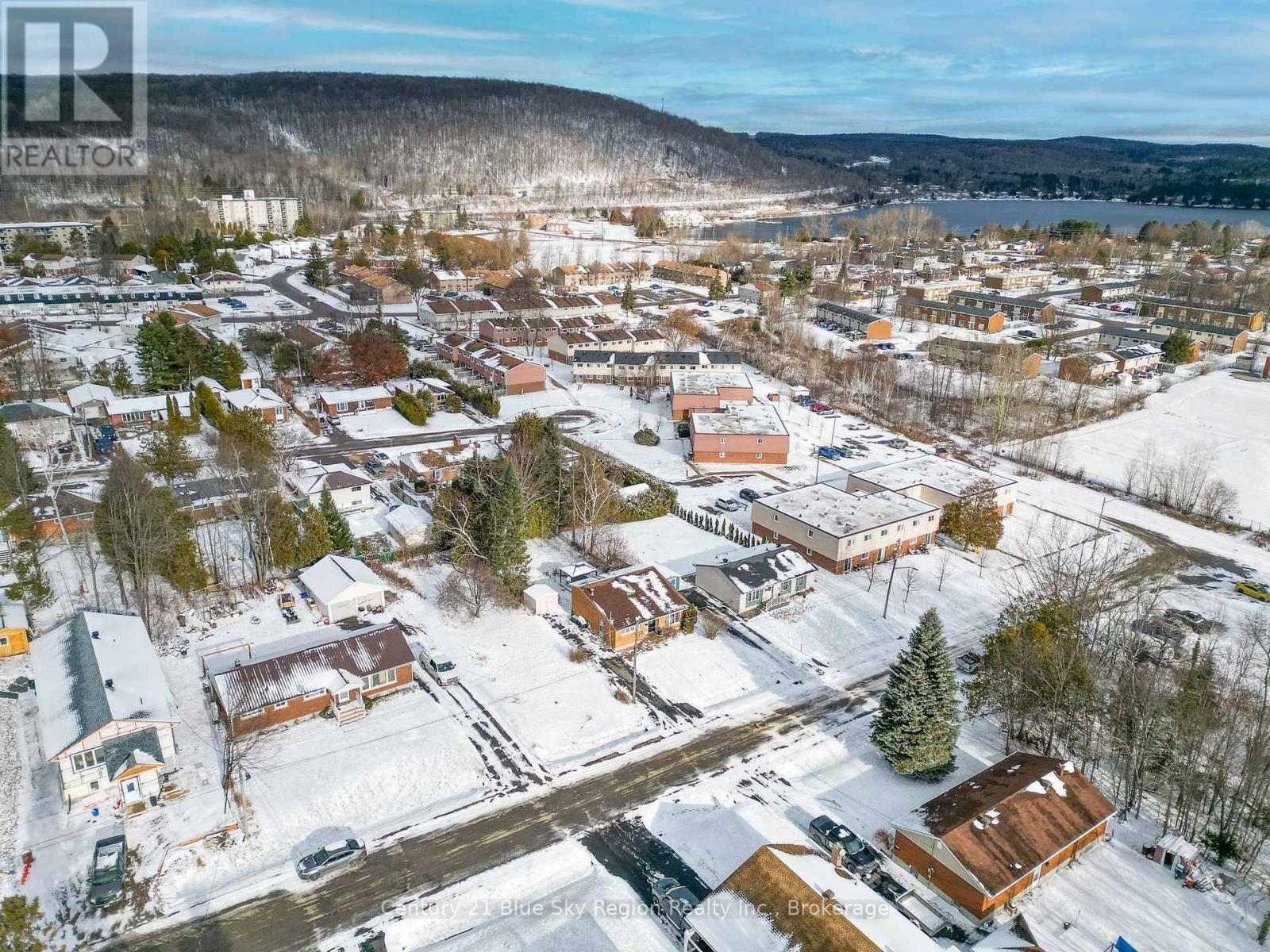 282 Michener Drive, North Bay, Ontario  P1A 3J1 - Photo 12 - X12590556