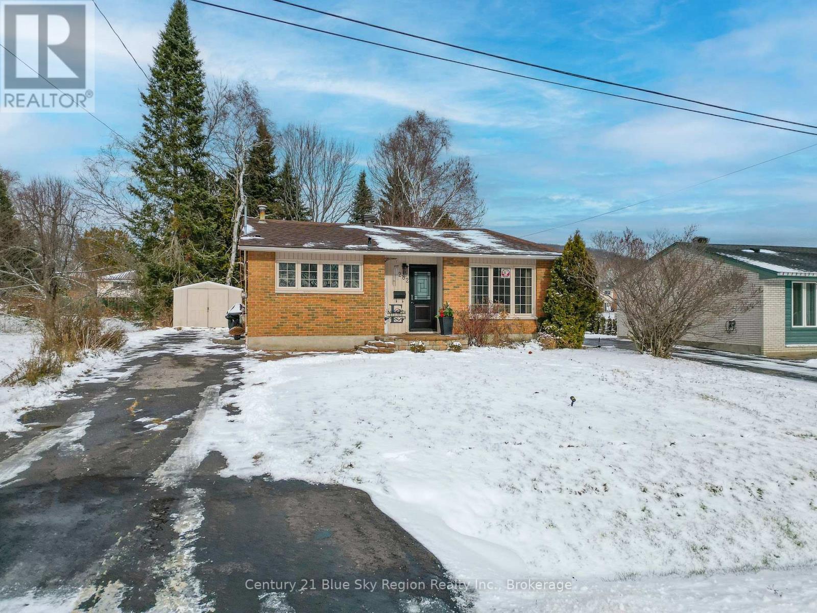 282 Michener Drive, North Bay, Ontario  P1A 3J1 - Photo 3 - X12590556