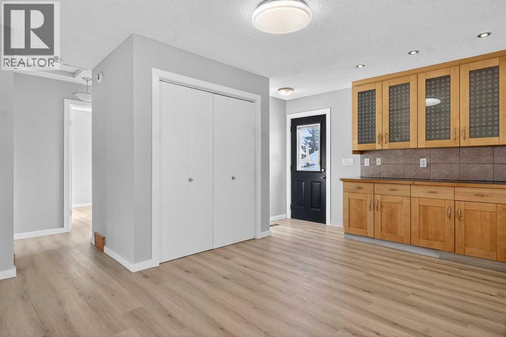 159 Pinecliff Way Ne, Calgary, Alberta  T1Y 3X2 - Photo 12 - A2273366