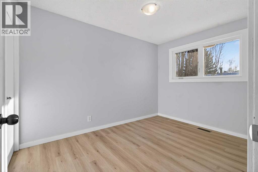 159 Pinecliff Way Ne, Calgary, Alberta  T1Y 3X2 - Photo 15 - A2273366