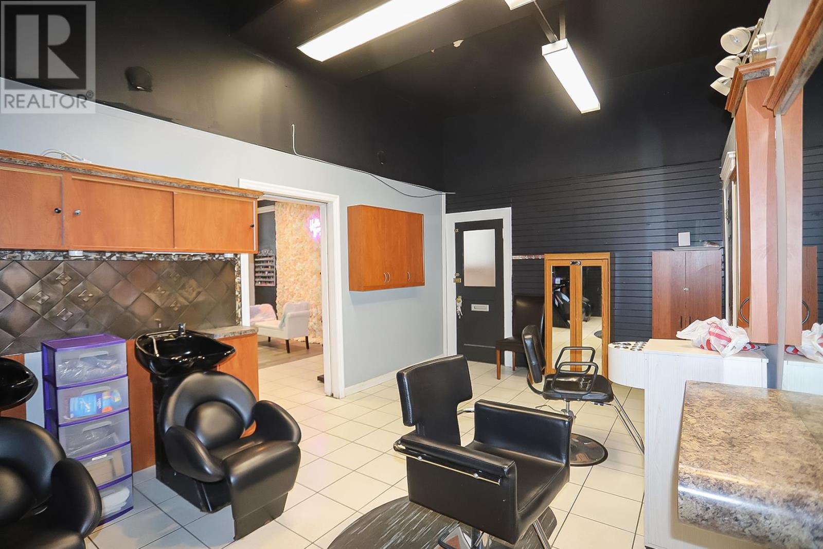 508-512 Queen St E, Sault Ste. Marie, Ontario P6A 2A1 - Photo 28 - SM251204