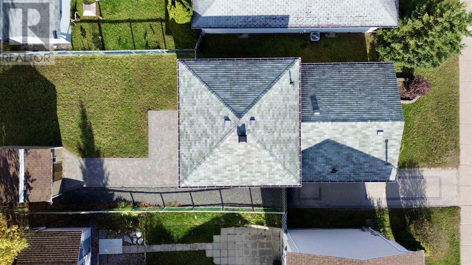 7 Pearson Ave, Elliot Lake, Ontario  P5A 2V3 - Photo 4 - SM252923