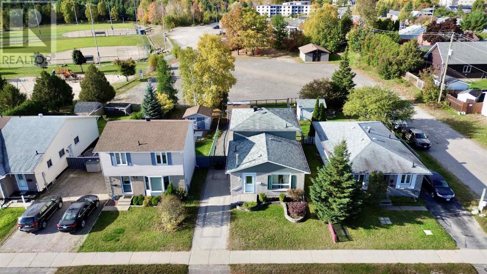 7 Pearson Ave, Elliot Lake, Ontario  P5A 2V3 - Photo 37 - SM252923