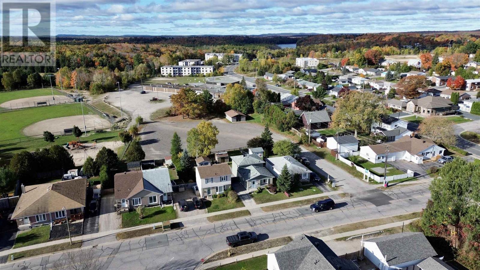 7 Pearson Ave, Elliot Lake, Ontario  P5A 2V3 - Photo 39 - SM252923