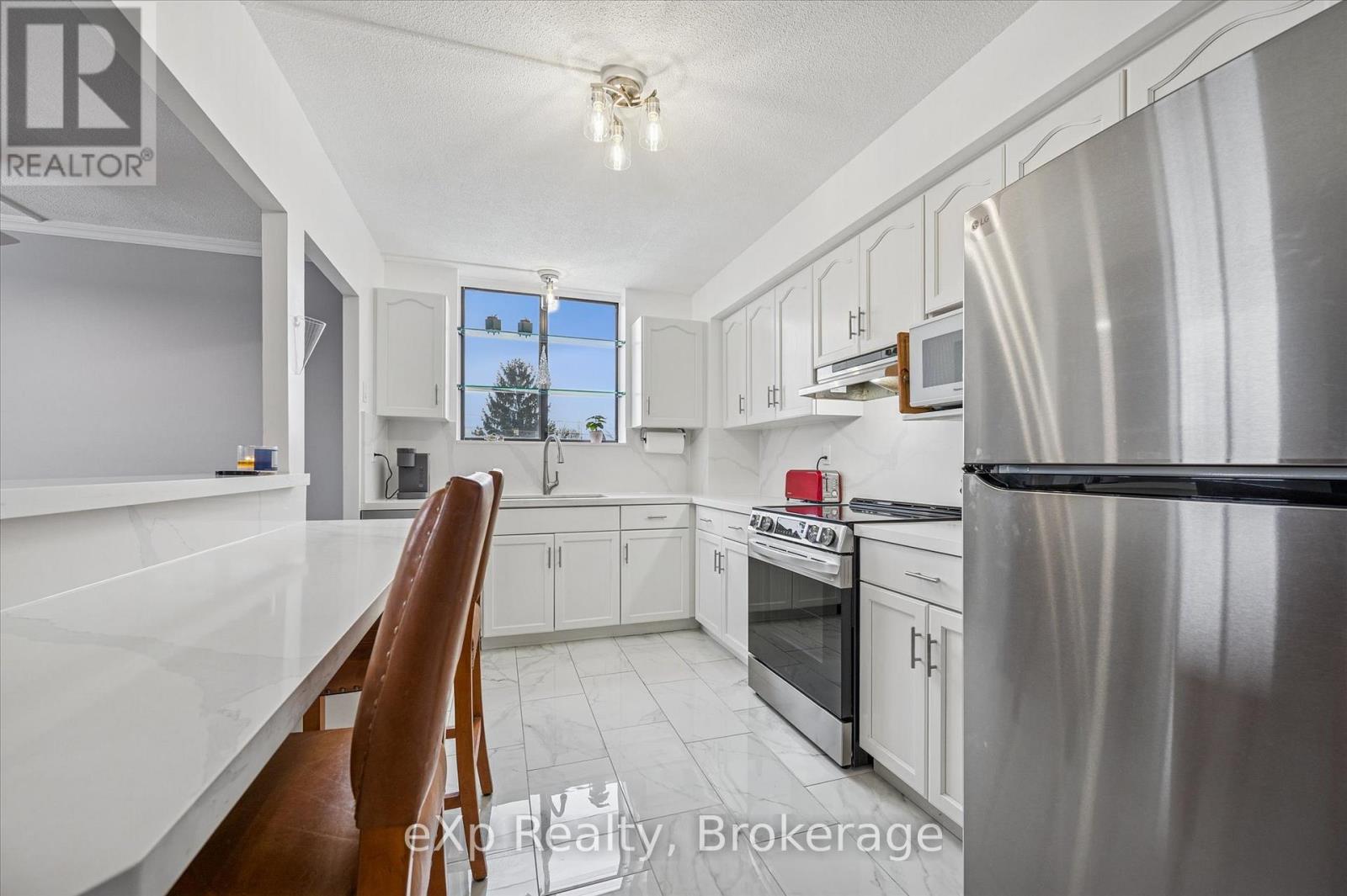 301 - 93 Westwood Road, Guelph, Ontario  N1H 7J7 - Photo 5 - X12590602