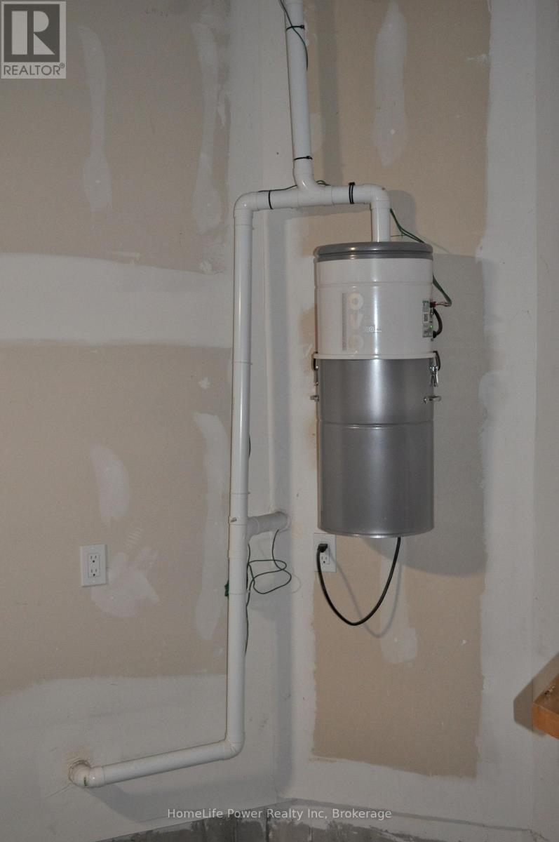 3 Lovering Lane, Guelph, Ontario  N1L 0H3 - Photo 35 - X12590628