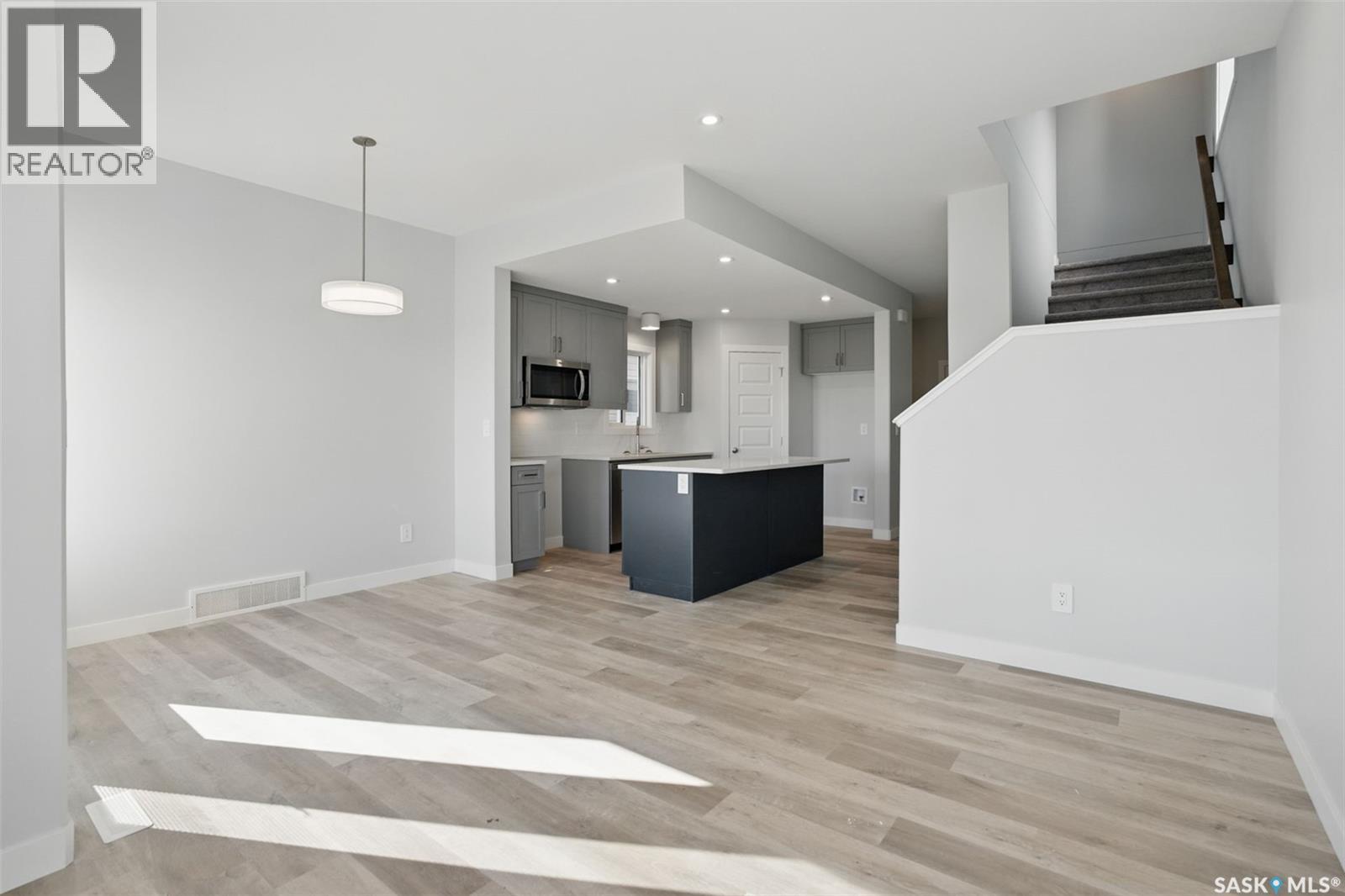 214 Antonini Court, Saskatoon, Saskatchewan  S7L 7P3 - Photo 10 - SK022464