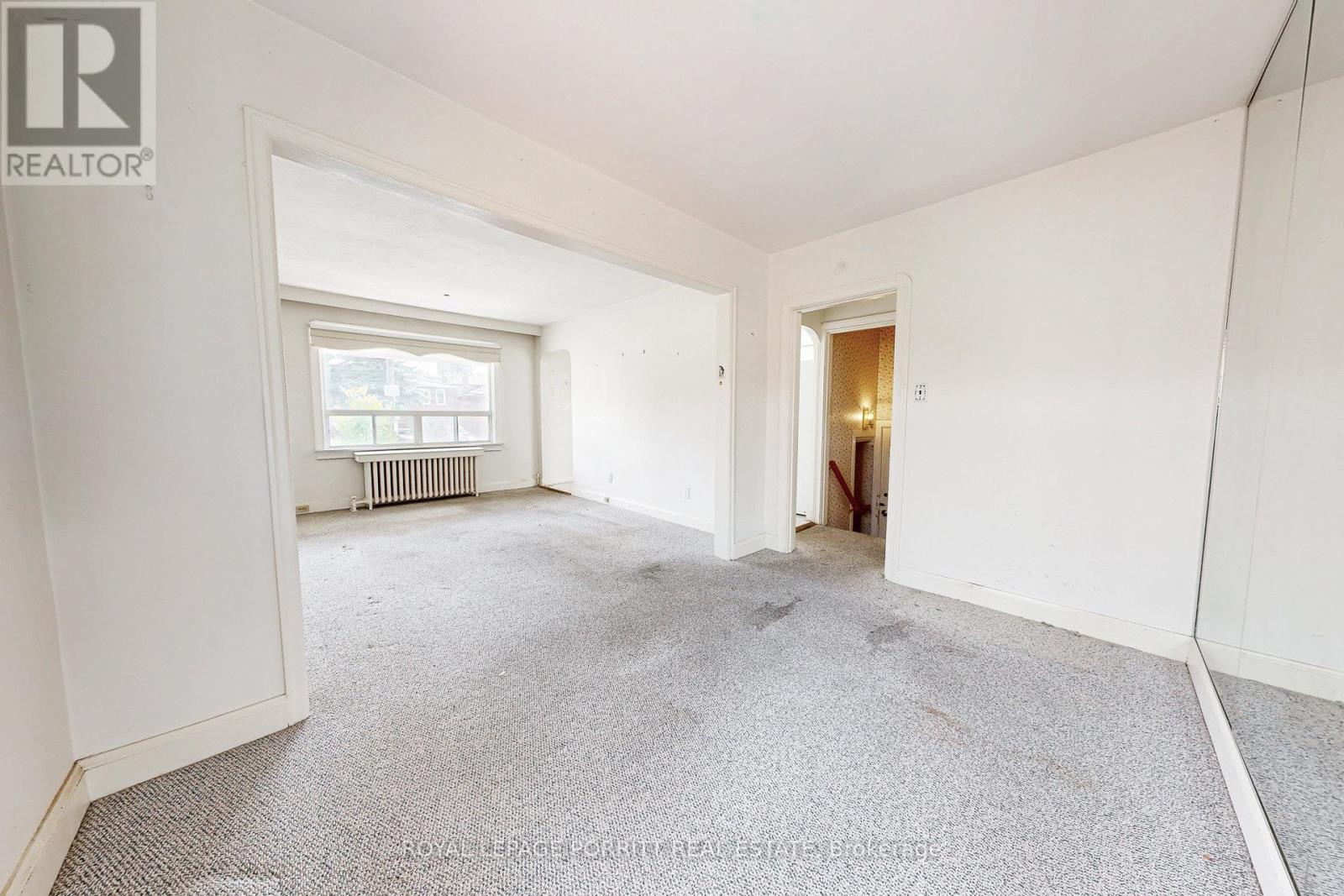 18 Stephen Drive, Toronto, Ontario  M8Y 3M6 - Photo 11 - W12590250