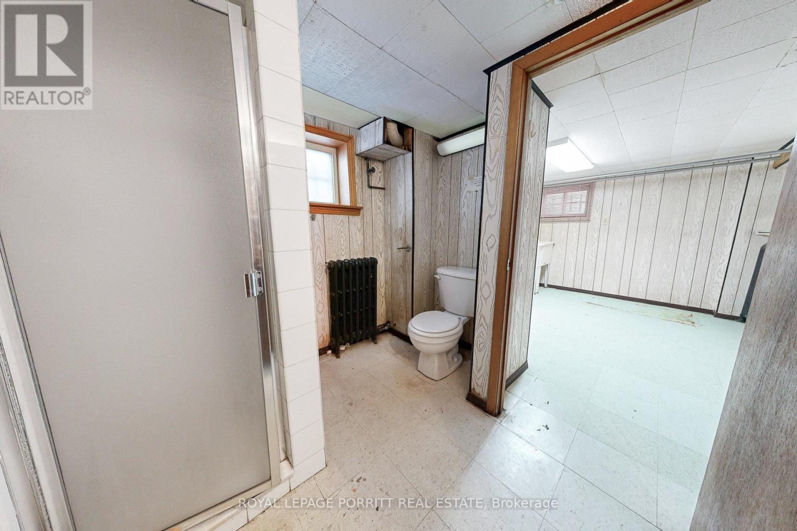 18 Stephen Drive, Toronto, Ontario  M8Y 3M6 - Photo 32 - W12590250