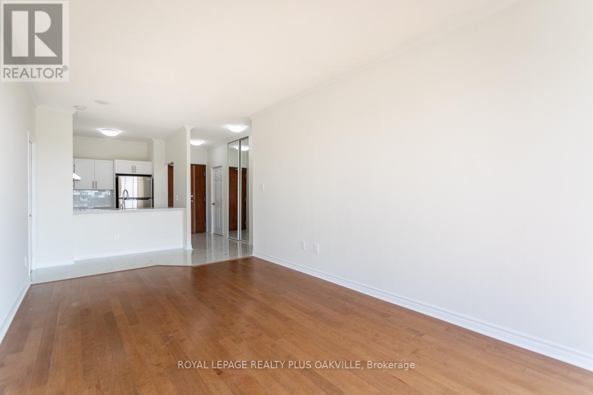718 - 2511 Lakeshore Road W, Oakville, Ontario  L6L 6L9 - Photo 13 - W12590254