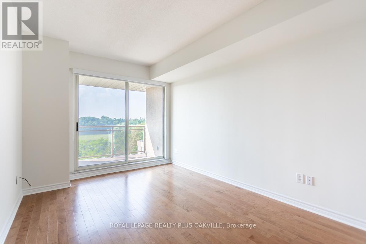 718 - 2511 Lakeshore Road W, Oakville, Ontario  L6L 6L9 - Photo 26 - W12590254
