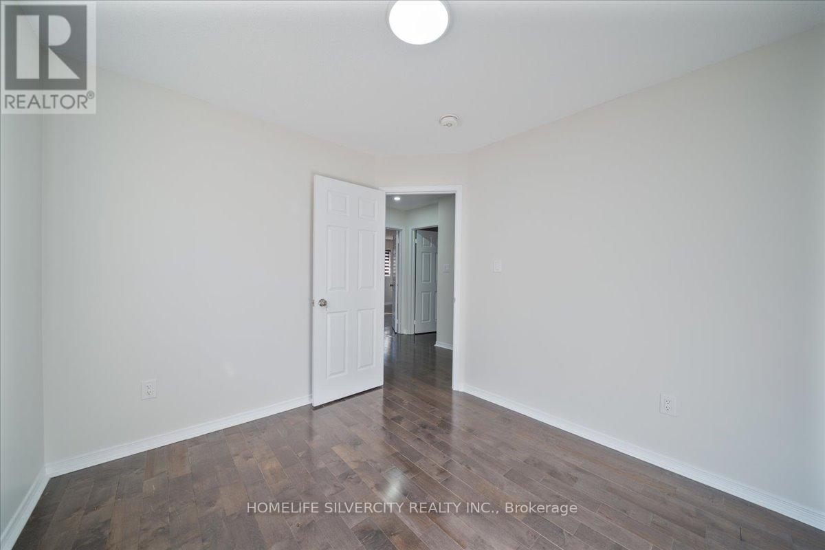 6 Bentgrass Lane, Brampton, Ontario  L7A 3K2 - Photo 14 - W12590258