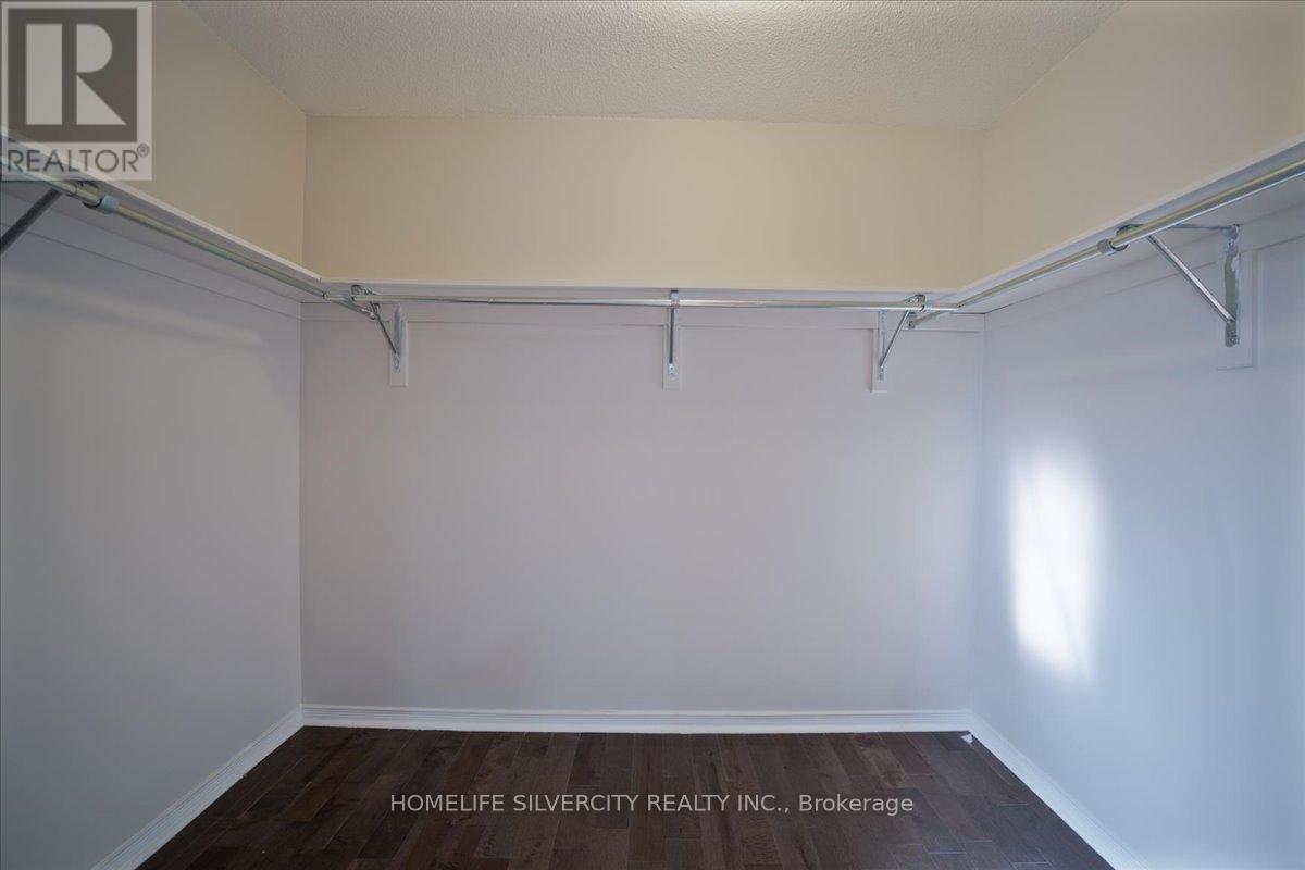 6 Bentgrass Lane, Brampton, Ontario  L7A 3K2 - Photo 20 - W12590258