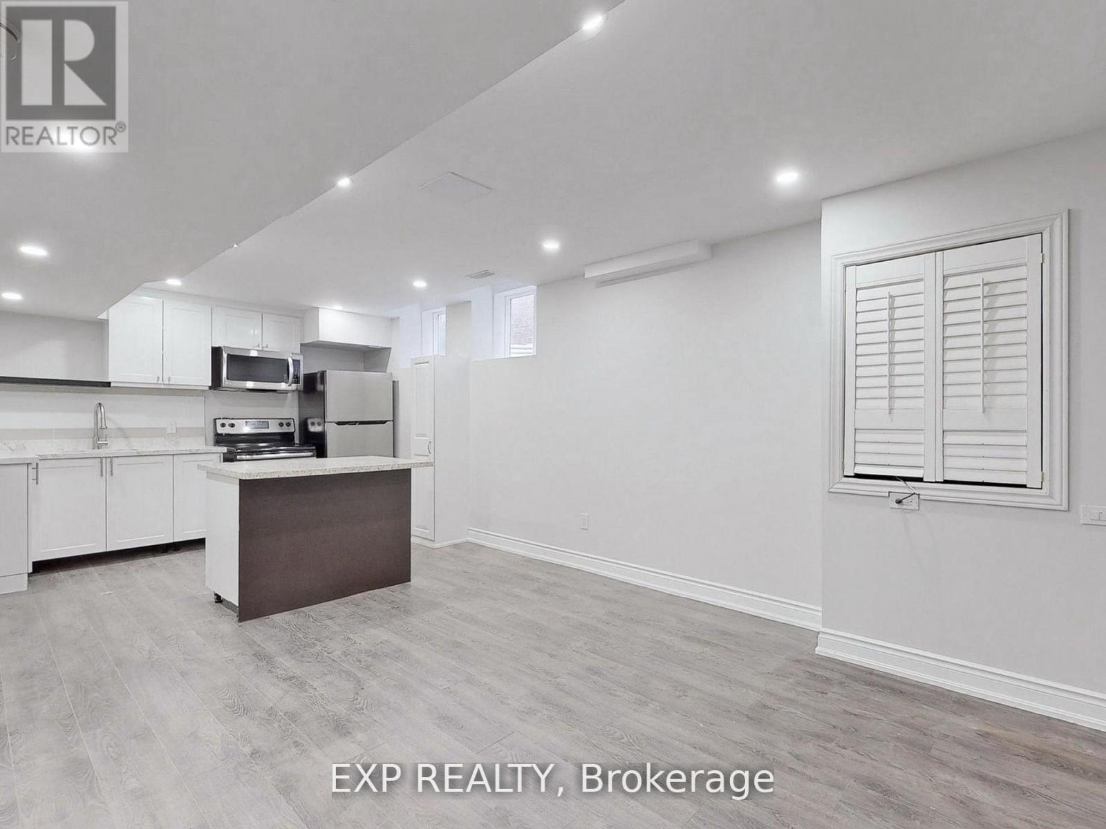 35 Perdita Road N, Brampton, Ontario  L6Y 0C3 - Photo 10 - W12590264