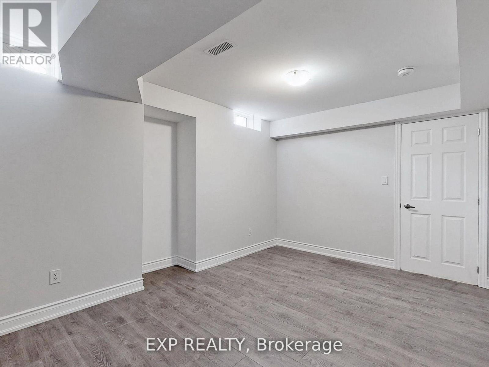 35 Perdita Road N, Brampton, Ontario  L6Y 0C3 - Photo 12 - W12590264