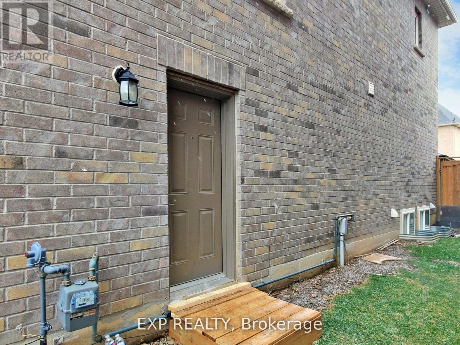 35 Perdita Road N, Brampton, Ontario  L6Y 0C3 - Photo 16 - W12590264