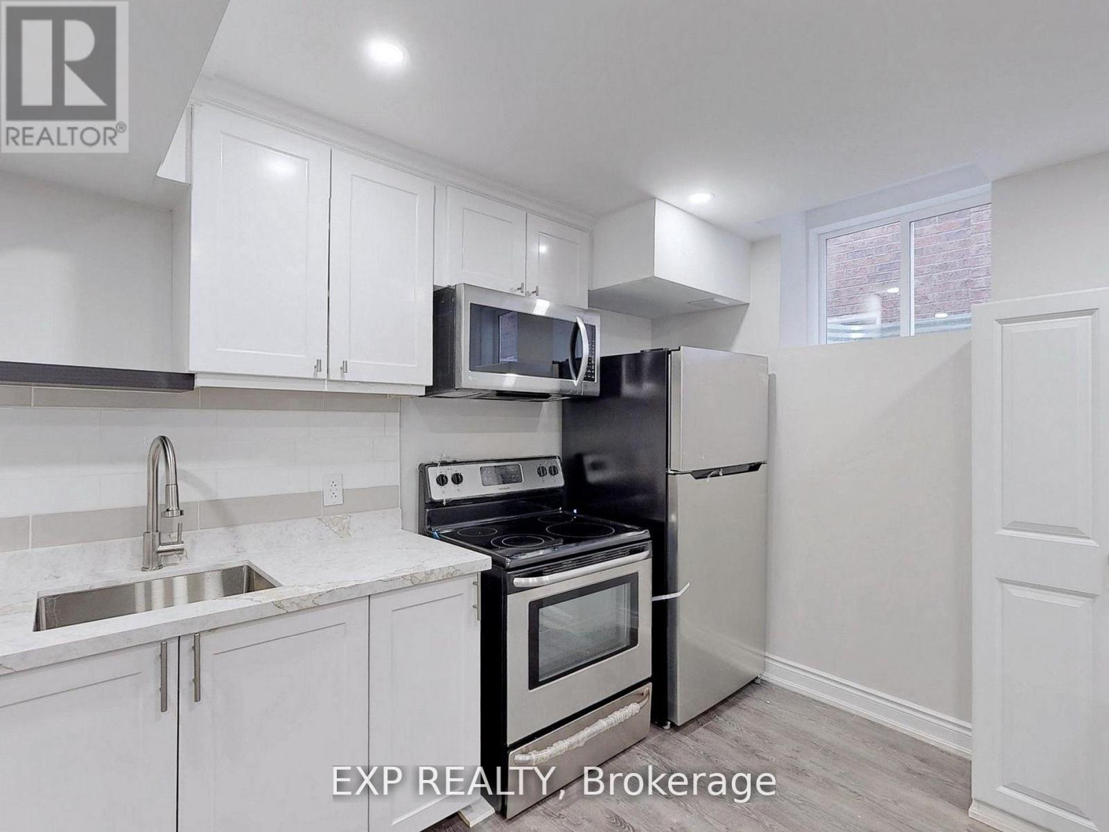 35 Perdita Road N, Brampton, Ontario  L6Y 0C3 - Photo 8 - W12590264