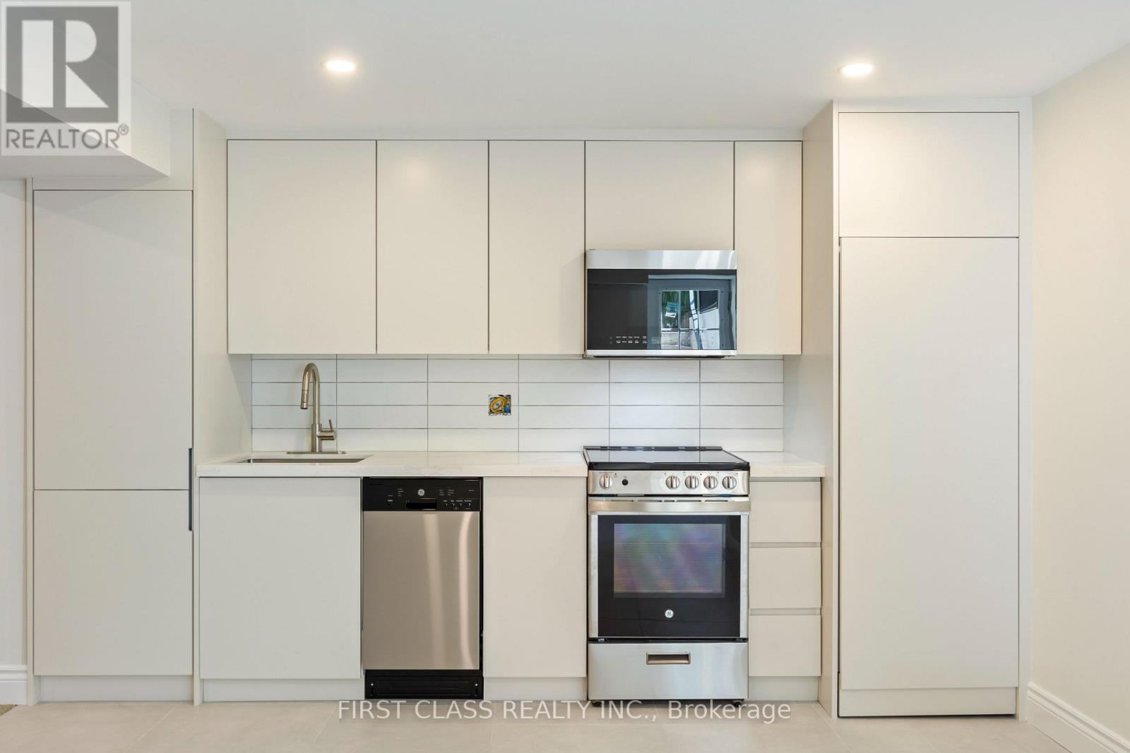 2292 Eighth Line, Oakville, Ontario  L6H 6S3 - Photo 36 - W12590288