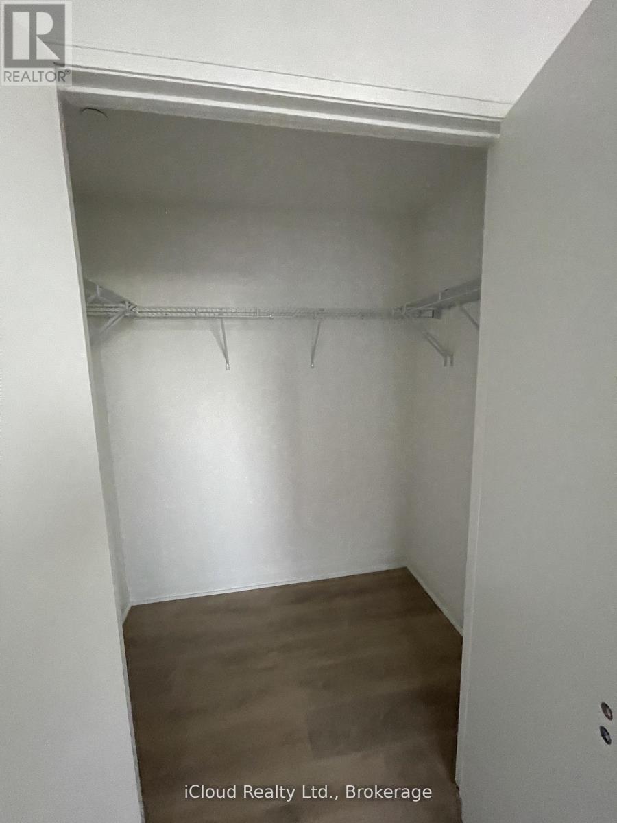 3910 - 4015 The Exchange, Mississauga, Ontario  L5B 0N9 - Photo 15 - W12590386