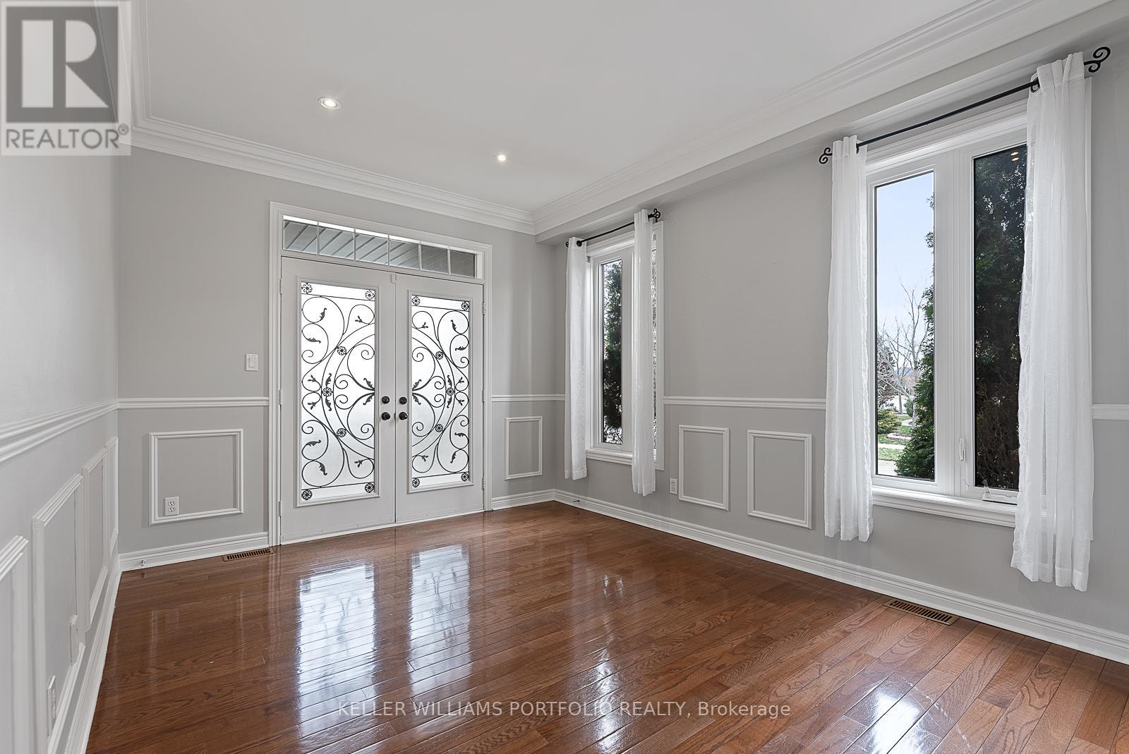 2154 Kingsridge Drive, Oakville, Ontario  L6M 4Z2 - Photo 16 - W12590448