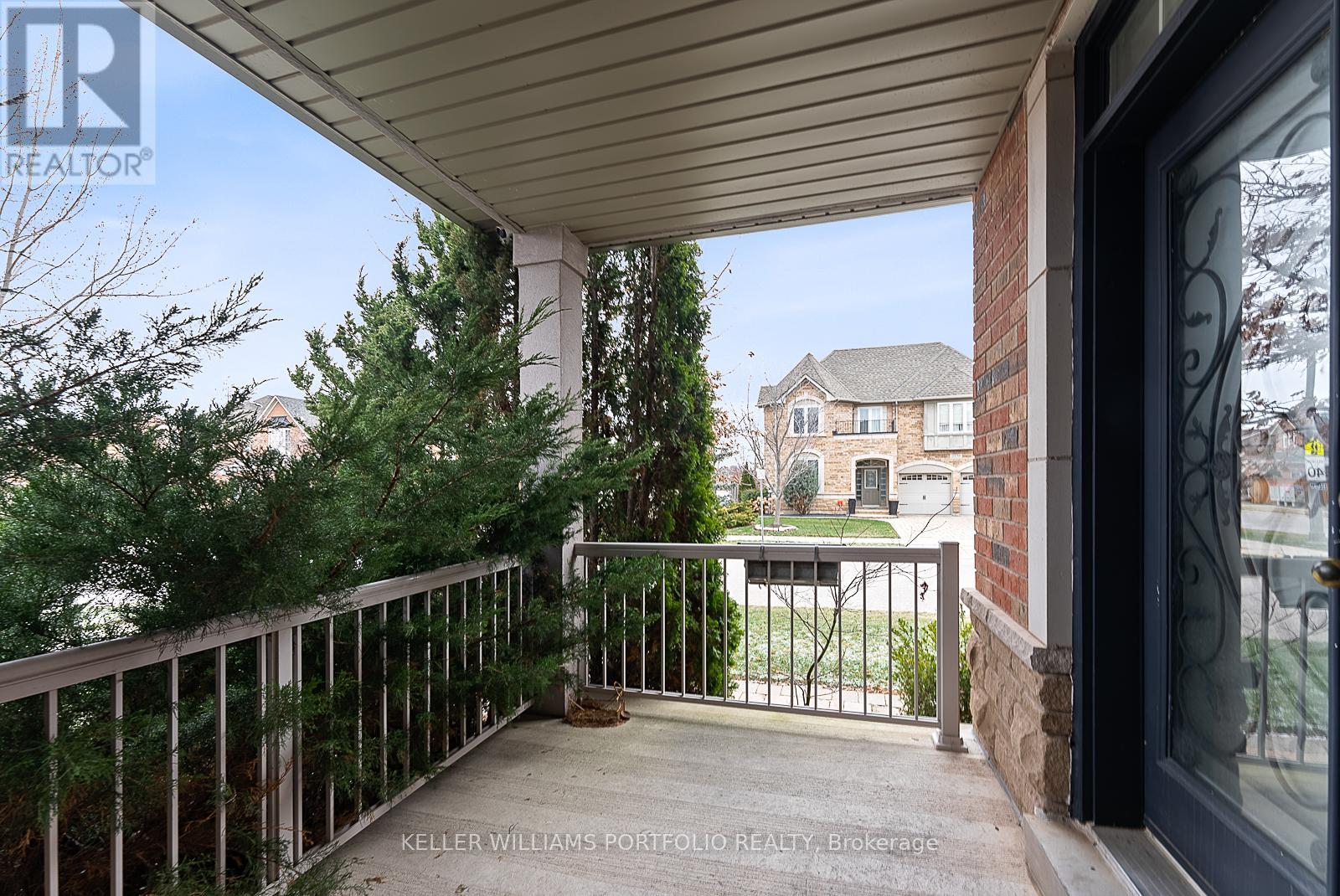 2154 Kingsridge Drive, Oakville, Ontario  L6M 4Z2 - Photo 21 - W12590448