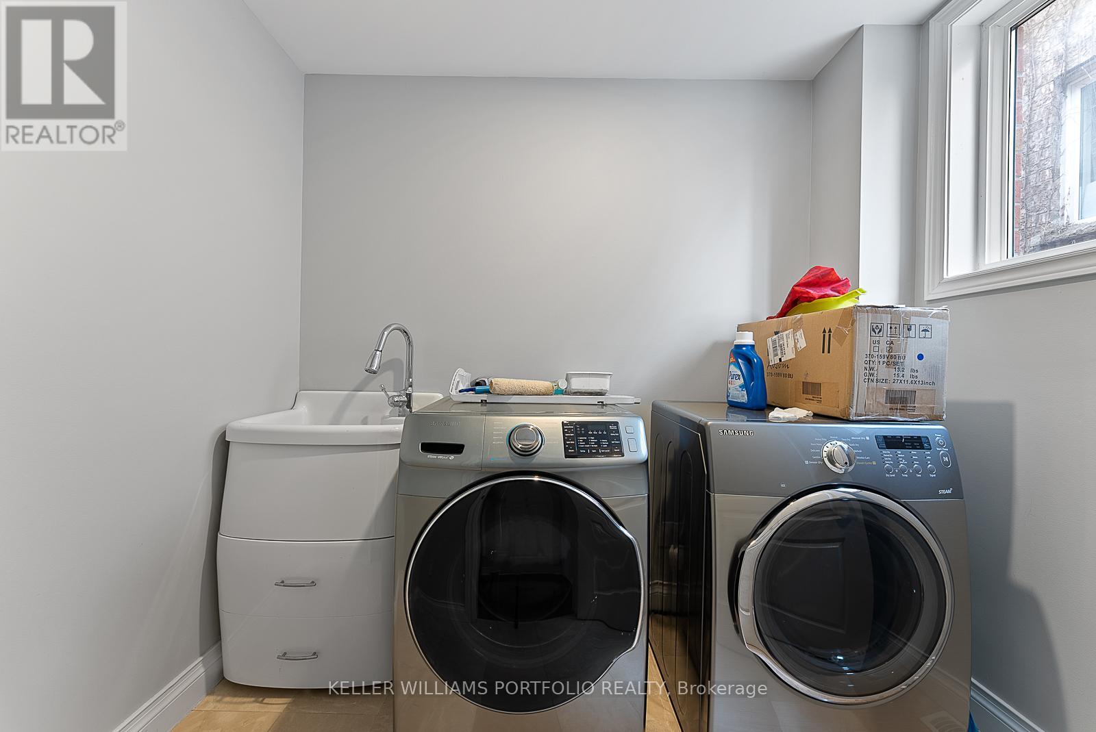 2154 Kingsridge Drive, Oakville, Ontario  L6M 4Z2 - Photo 23 - W12590448