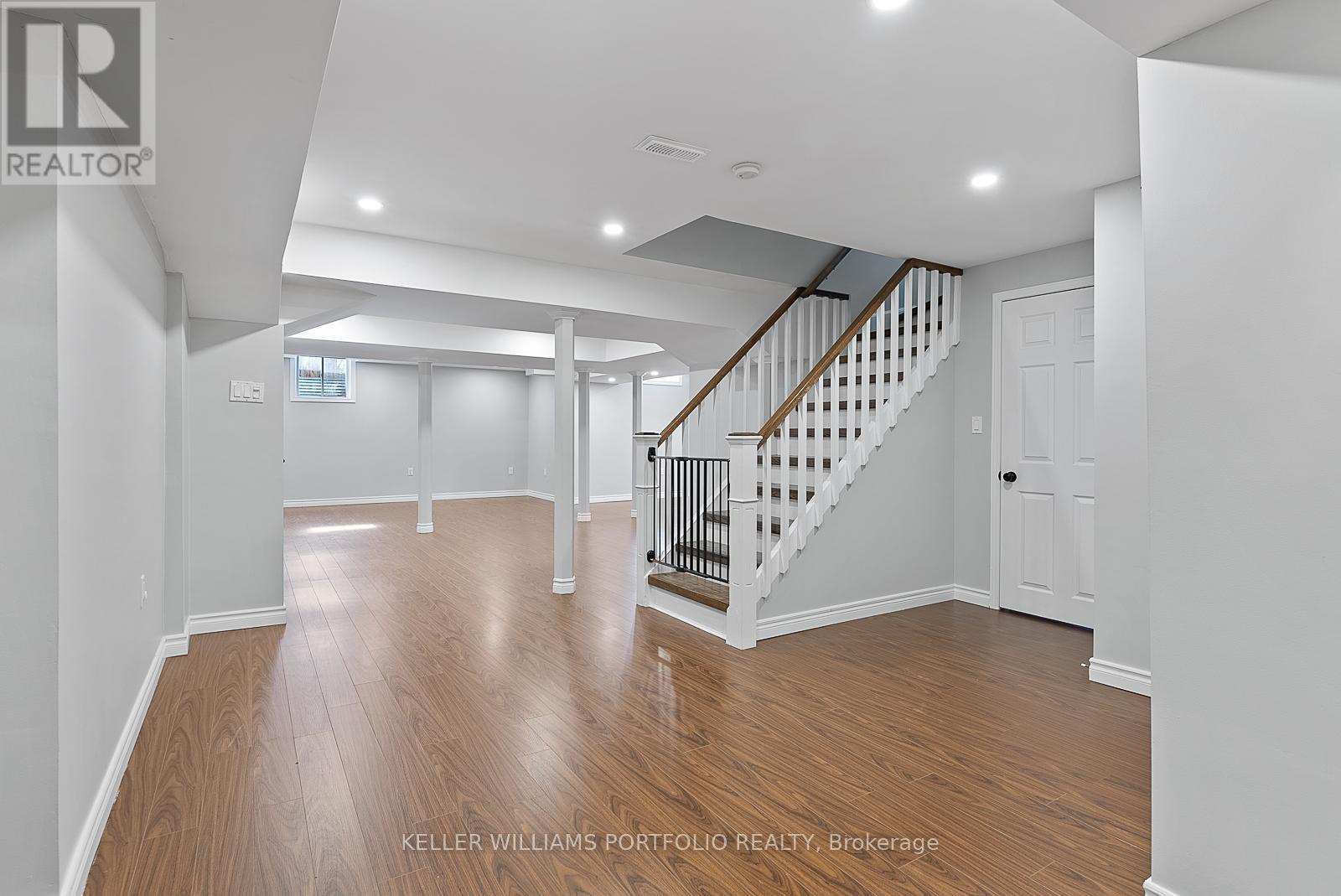 2154 Kingsridge Drive, Oakville, Ontario  L6M 4Z2 - Photo 42 - W12590448