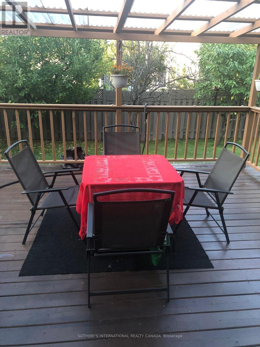 Room #a - 5959 Foxbridge Place, Mississauga, Ontario  L5M 6K5 - Photo 11 - W12590460