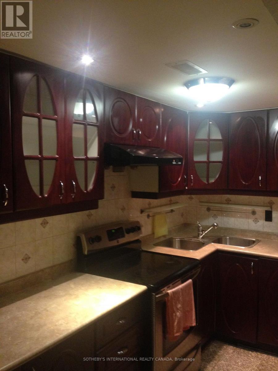 Room #a - 5959 Foxbridge Place, Mississauga, Ontario  L5M 6K5 - Photo 15 - W12590460