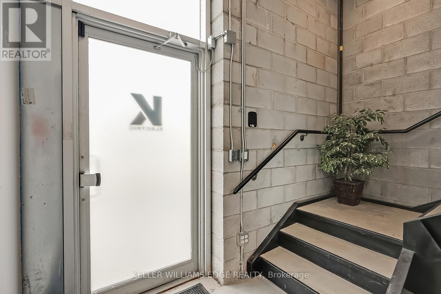 16 - 1158 King Road, Burlington, Ontario  L7T 0C5 - Photo 17 - W12590466