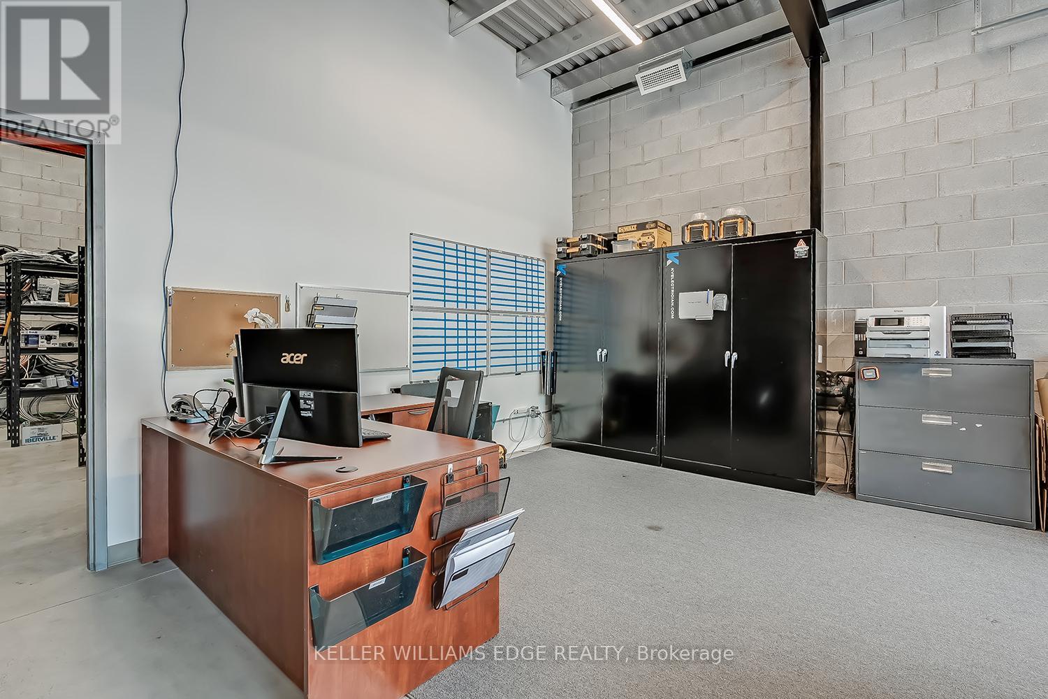 16 - 1158 King Road, Burlington, Ontario  L7T 0C5 - Photo 5 - W12590466