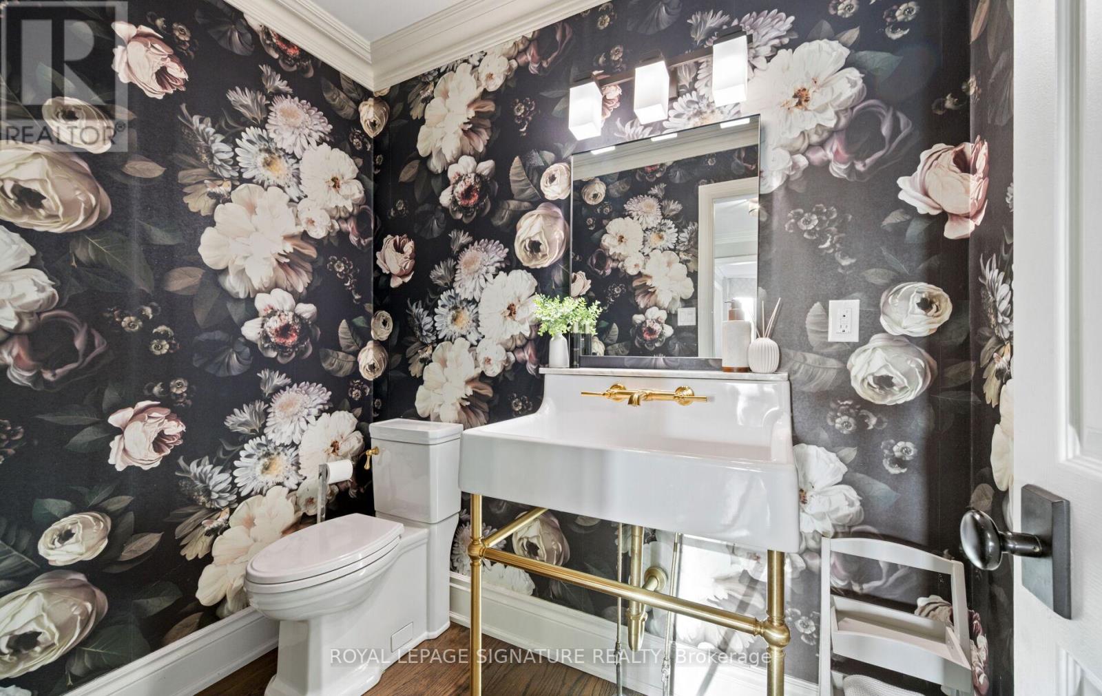 1189 Ostler Court, Mississauga, Ontario  L5C 3G5 - Photo 17 - W12590486