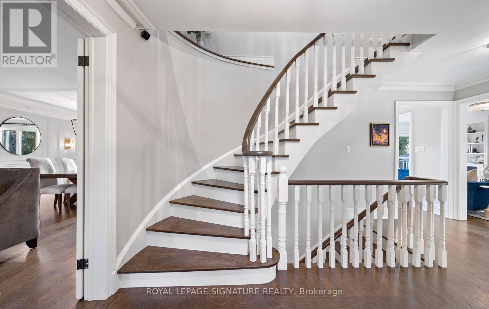 1189 Ostler Court, Mississauga, Ontario  L5C 3G5 - Photo 19 - W12590486