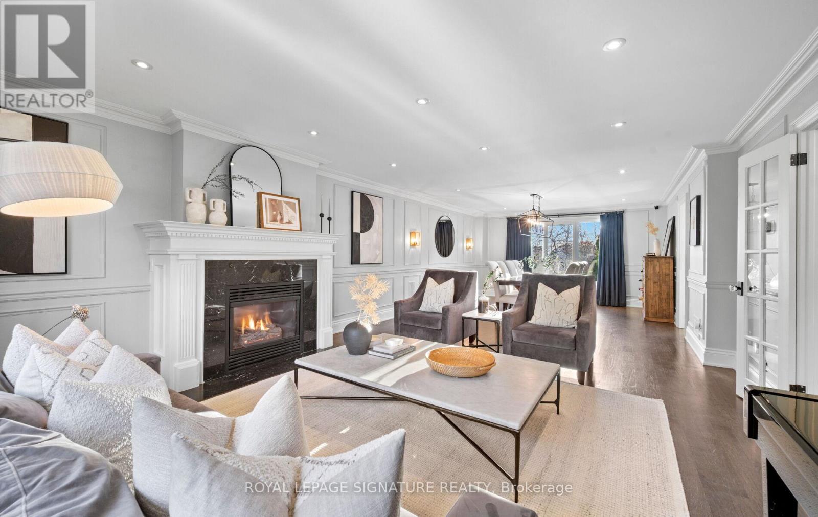 1189 Ostler Court, Mississauga, Ontario  L5C 3G5 - Photo 7 - W12590486