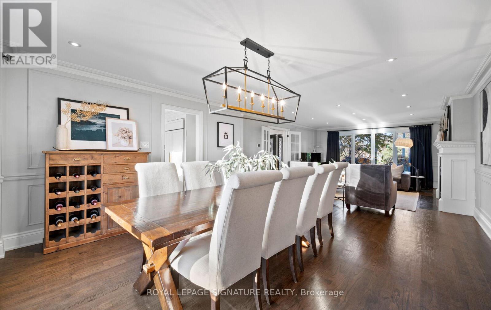 1189 Ostler Court, Mississauga, Ontario  L5C 3G5 - Photo 9 - W12590486