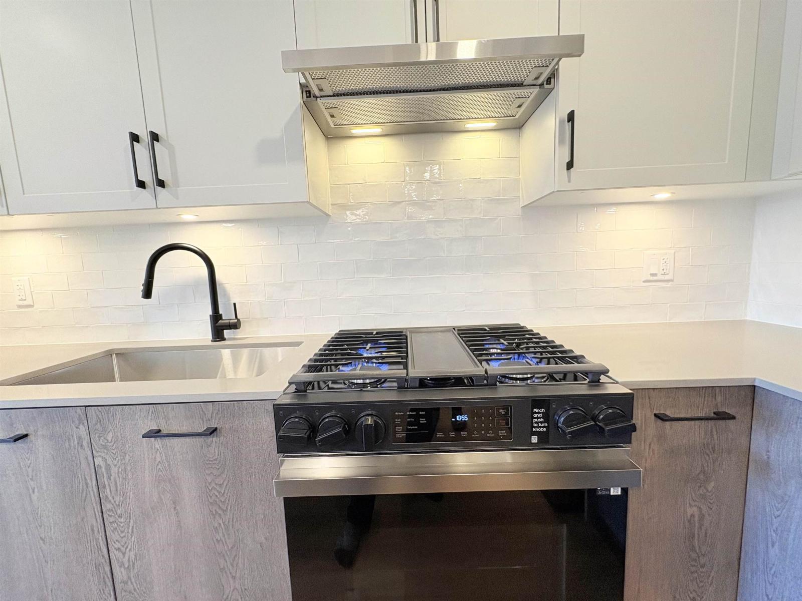 203 27215 Aldergrove Town Centre Drive, Langley, British Columbia  V4W 0E3 - Photo 4 - R3069727