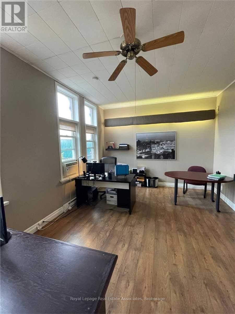 1 - 66 Main Street S, Halton Hills, Ontario  L7G 3G3 - Photo 3 - W12590490