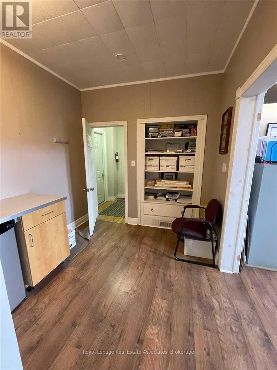 1 - 66 Main Street S, Halton Hills, Ontario  L7G 3G3 - Photo 5 - W12590490