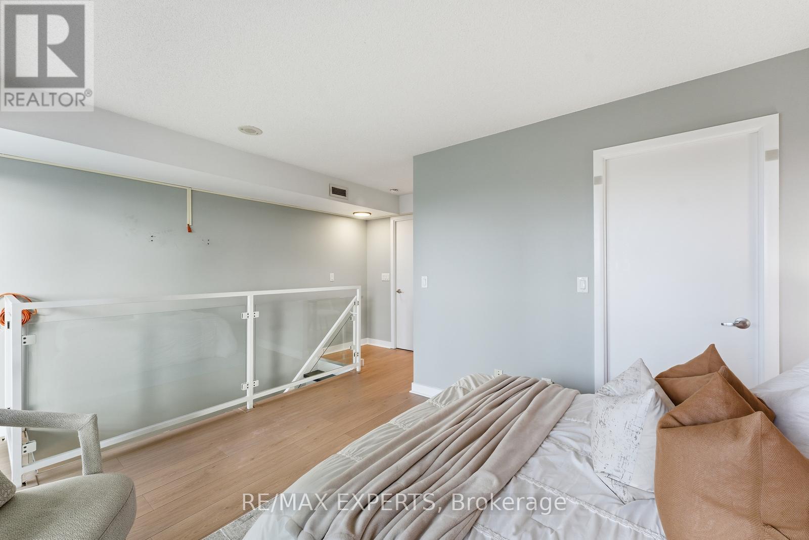 1309 - 155 Legion Road N, Toronto, Ontario  M8Y 0A7 - Photo 26 - W12590508