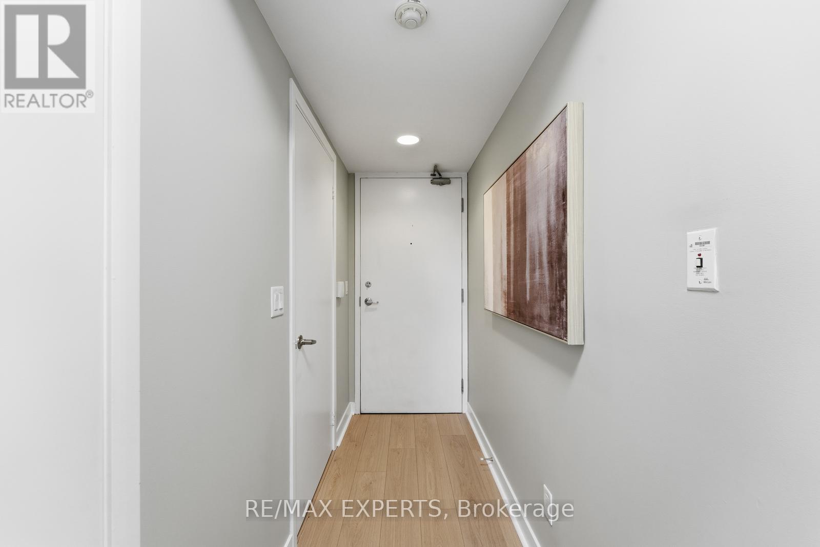 1309 - 155 Legion Road N, Toronto, Ontario  M8Y 0A7 - Photo 5 - W12590508