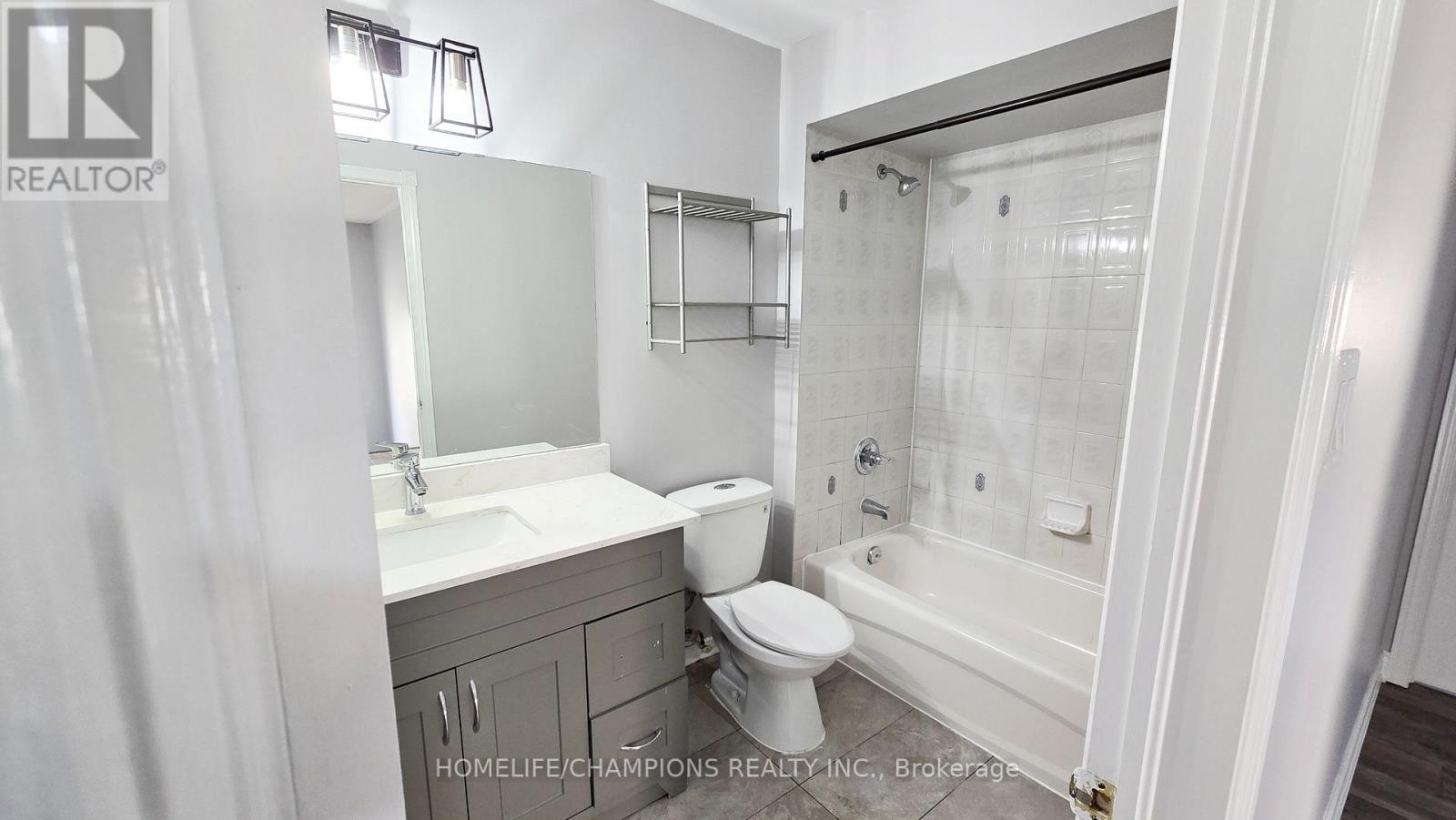 15 Redfinch Way N, Brampton, Ontario  L7A 2B2 - Photo 21 - W12590520