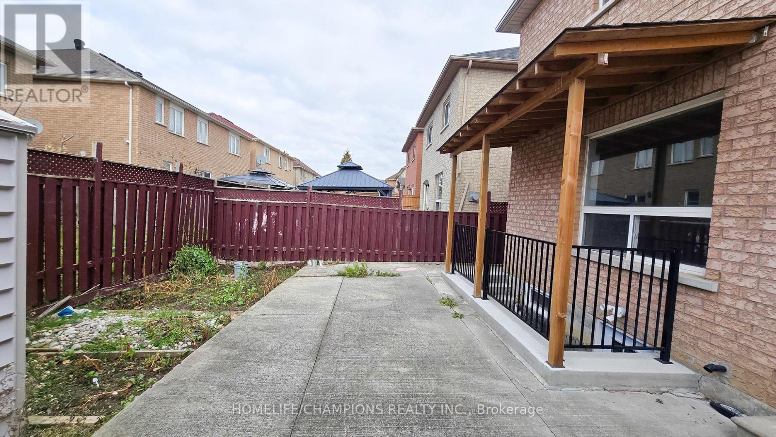 15 Redfinch Way N, Brampton, Ontario  L7A 2B2 - Photo 28 - W12590520