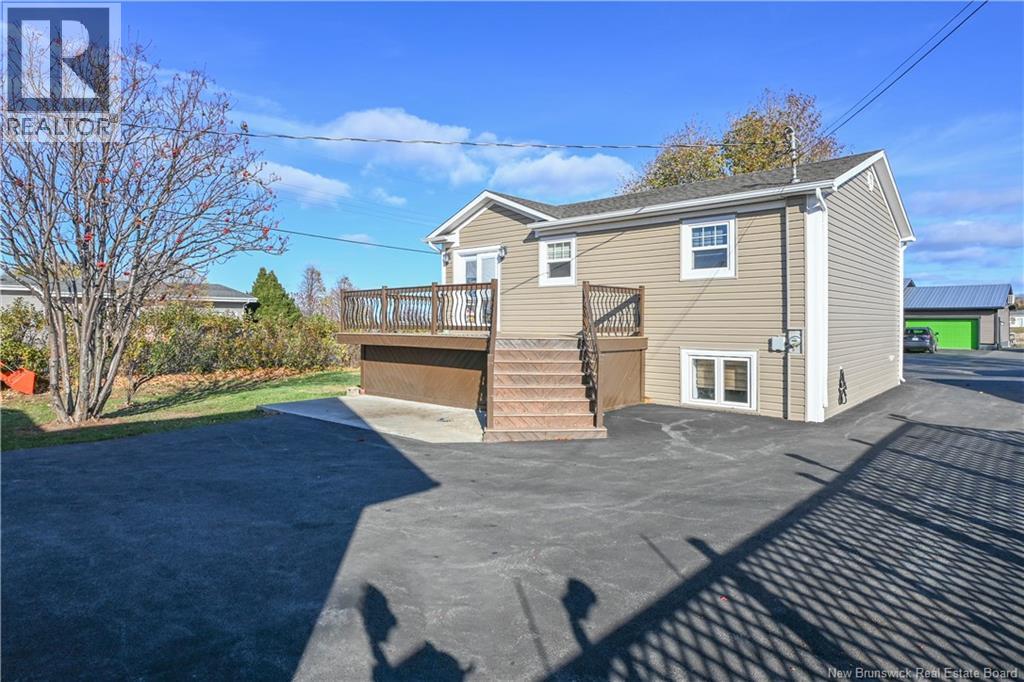 8 Rue Haché, Caraquet, New Brunswick  E1W 1A4 - Photo 6 - NB130789